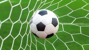 bsport体育官网：球队之家！篮球架拼接过程建设舒适球场环境！